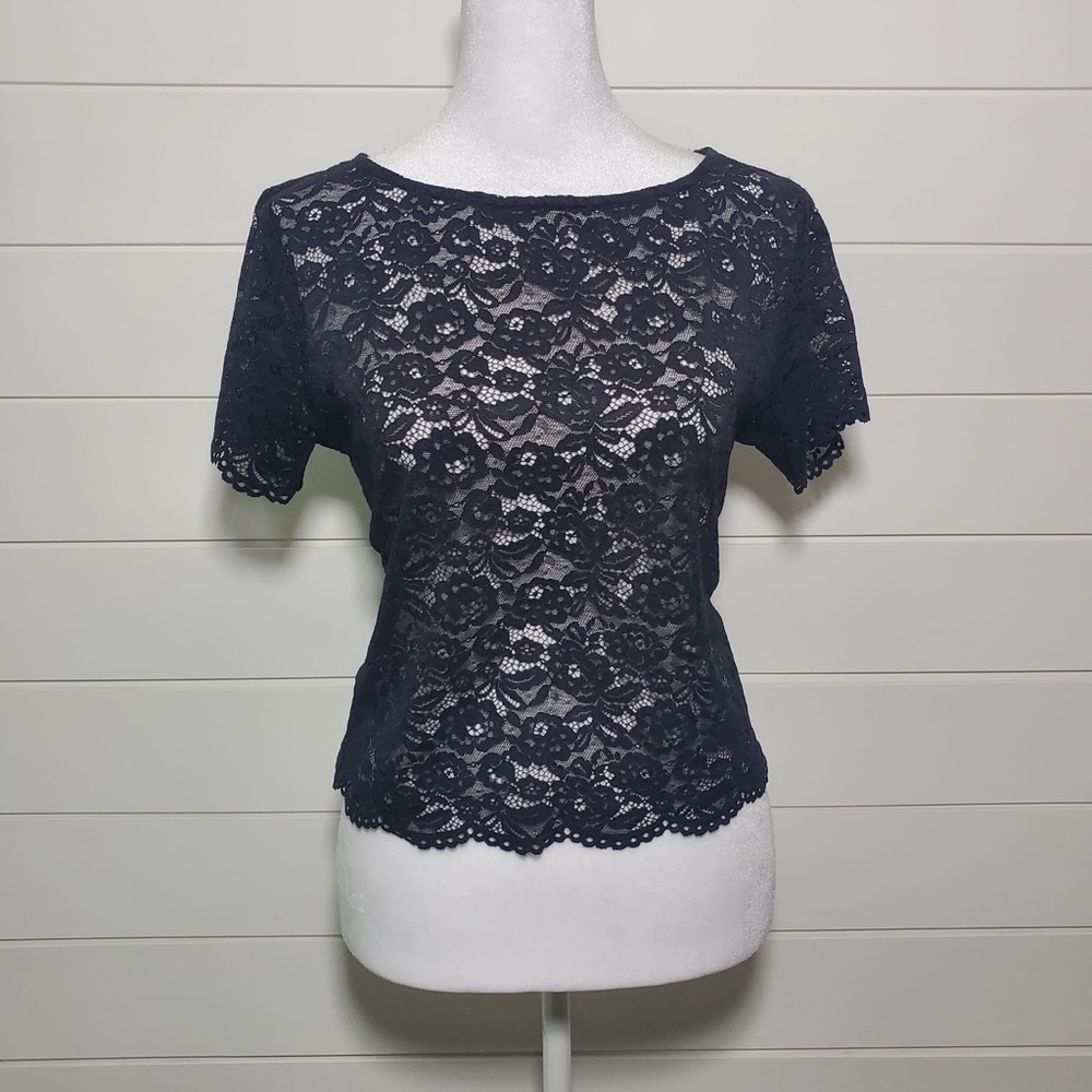 BEBE soft black lace crop top size‎ S
